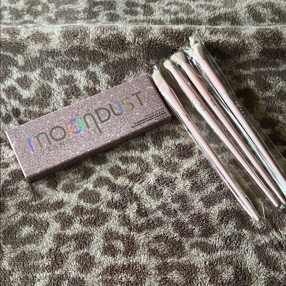 Pink Makeup Brush Set